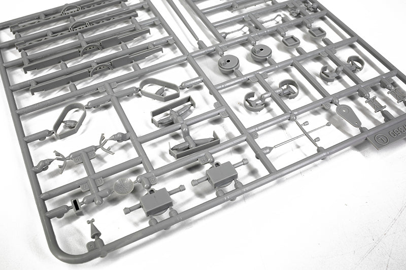 Very Fire 1/350 USS Des Moines Standard Kit / Deluxe kit (VF350918 /VF350918 DX)