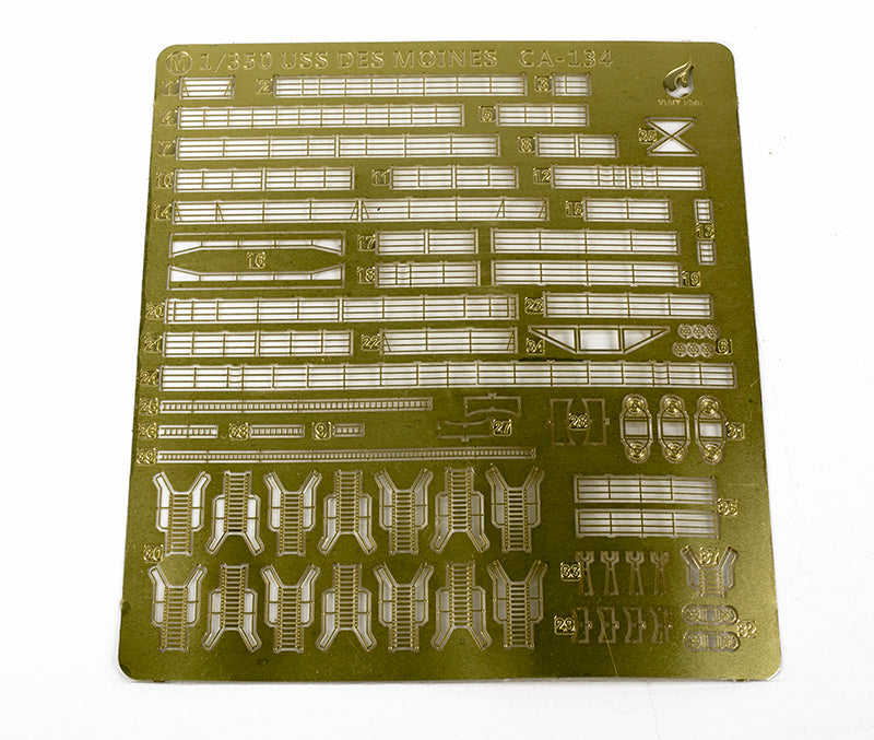 Very Fire 1/350 USS Des Moines Standard Kit / Deluxe kit (VF350918 /VF350918 DX)