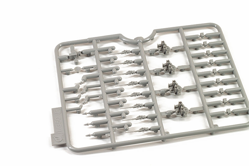 Very Fire 1/350 USS Des Moines Standard Kit / Deluxe kit (VF350918 /VF350918 DX)