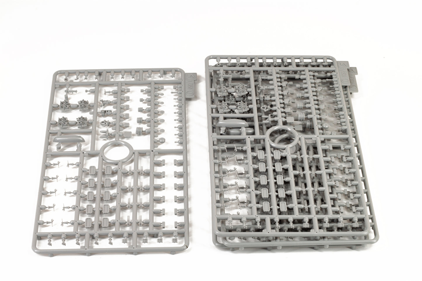 Very Fire 1/350 USS Salem Standard Kit / Deluxe Version (VF350919/VF350919DX)